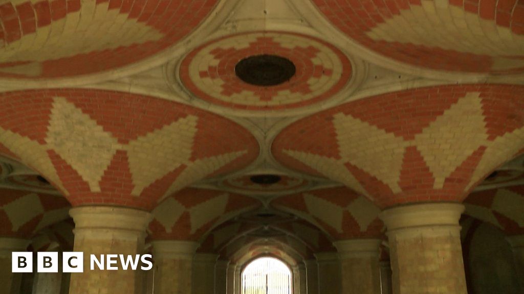 The secret subway of Crystal Palace 'set to reopen' BBC News