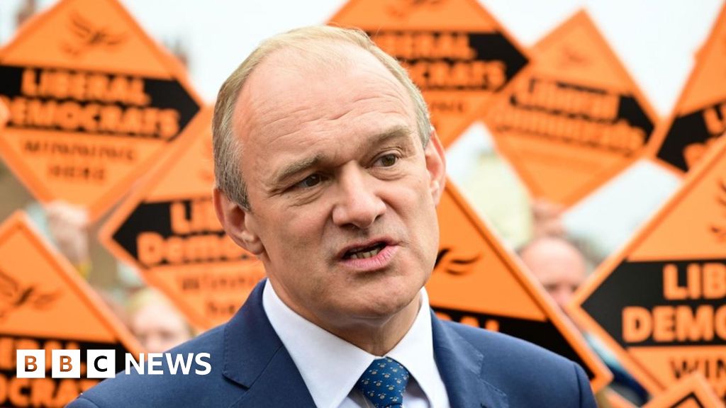 Ed Davey: Lib Dem leader to woo Labour voters in conference speech