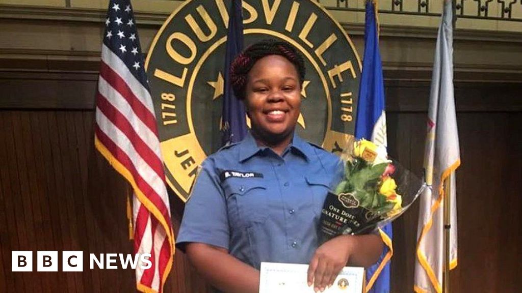 Breonna Taylor: Ex-officer pleads guilty to helping falsify search warrant