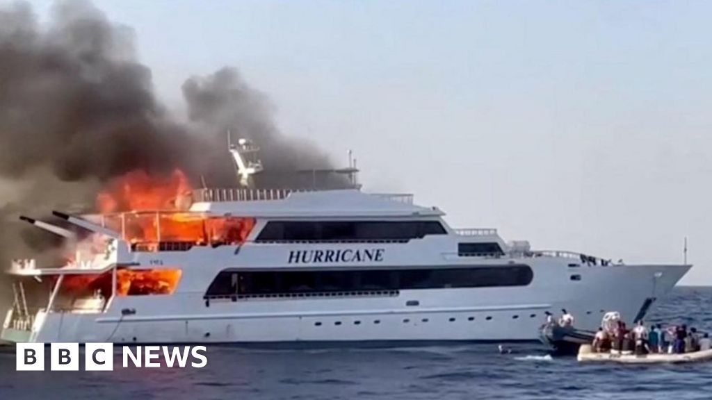 Three Britons dead after boat fire – tour operator