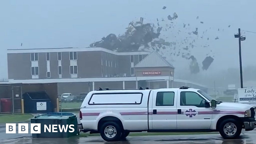 Hurricane Ida blows roof off Louisiana hospital BBC News