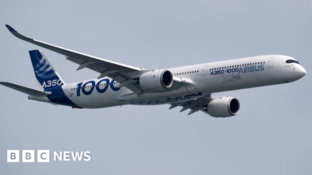 Airbus Atlantic: 700 служители са болни след коледната вечеря