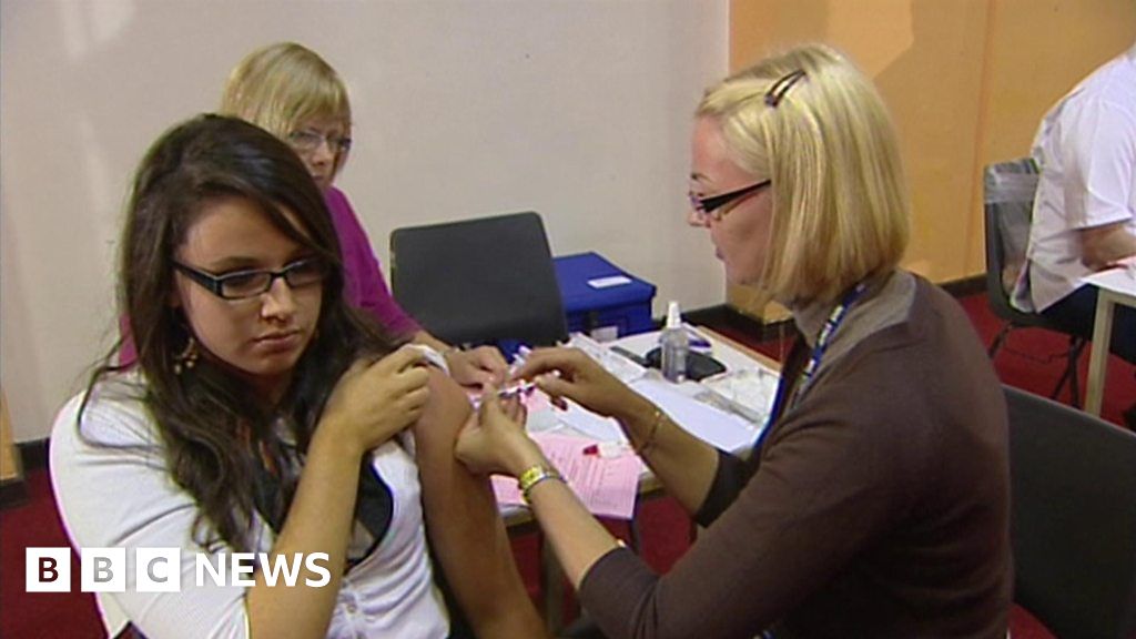 Hpv Vaccinations Could Lead To 90 Drop In Cervical Cancer Bbc News