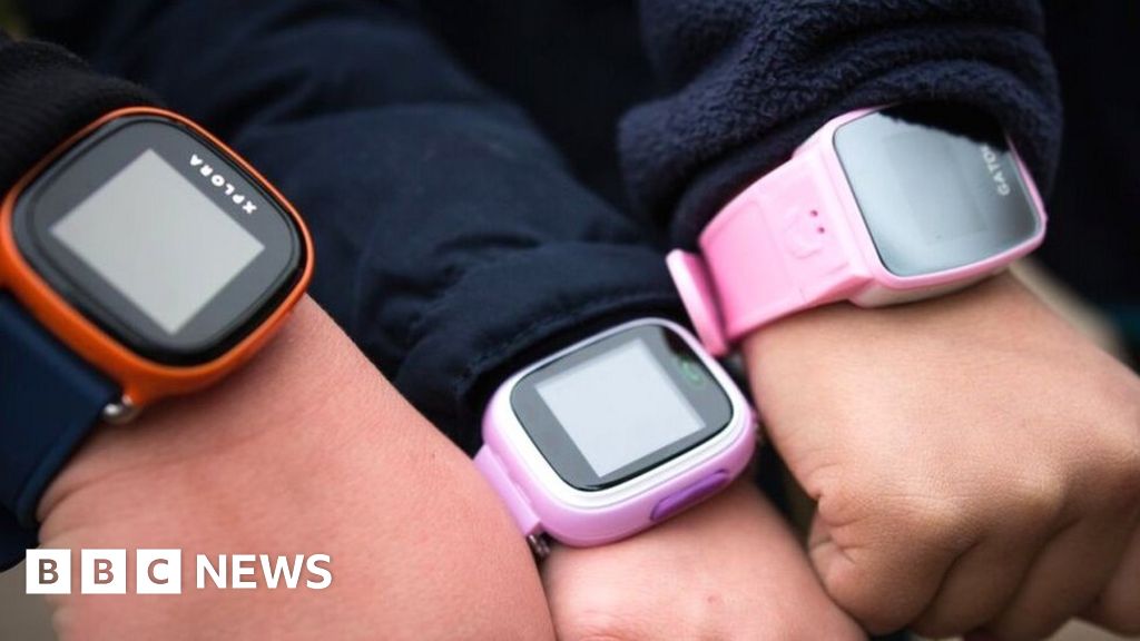 smartwatch to track your child