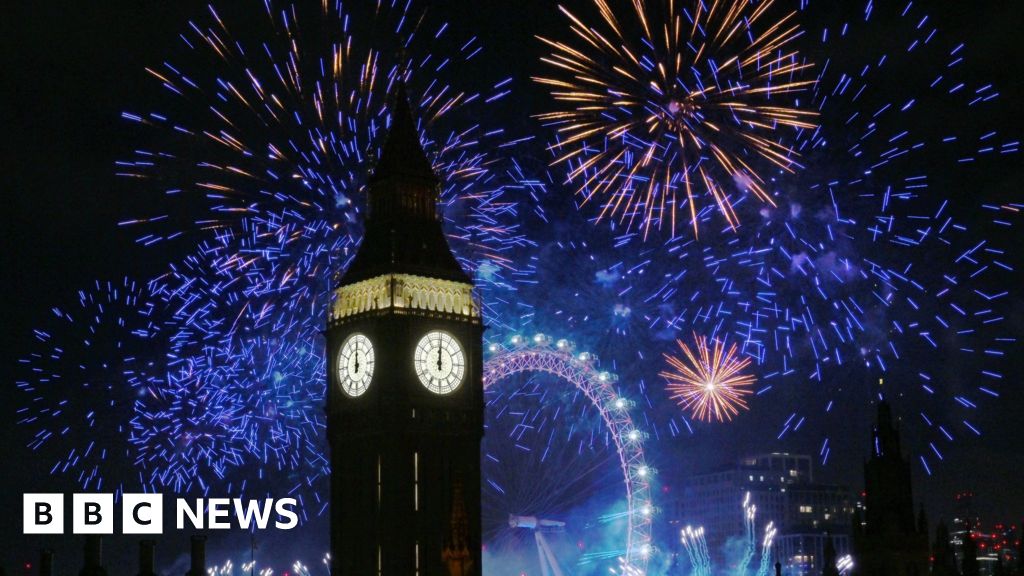 New Year Fireworks And Street Parties Ring In 2024 Across UK    132181425 984d825ca926a423622ca0942a9635aa25ee27110 205 3000 16883000x1688 