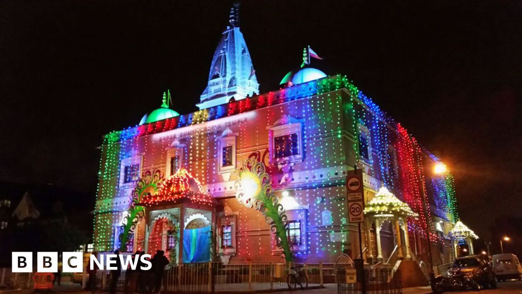 Your Pictures Diwali Celebrations Around The World Bbc News