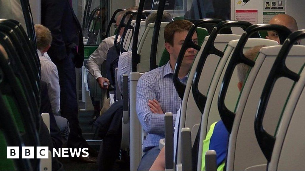 Electric trains start running between Paddington and Maidenhead BBC News
