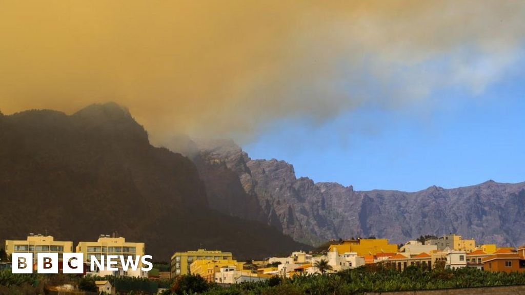 La Palma: Milhares evacuados devido a incêndios florestais nas Ilhas Canárias