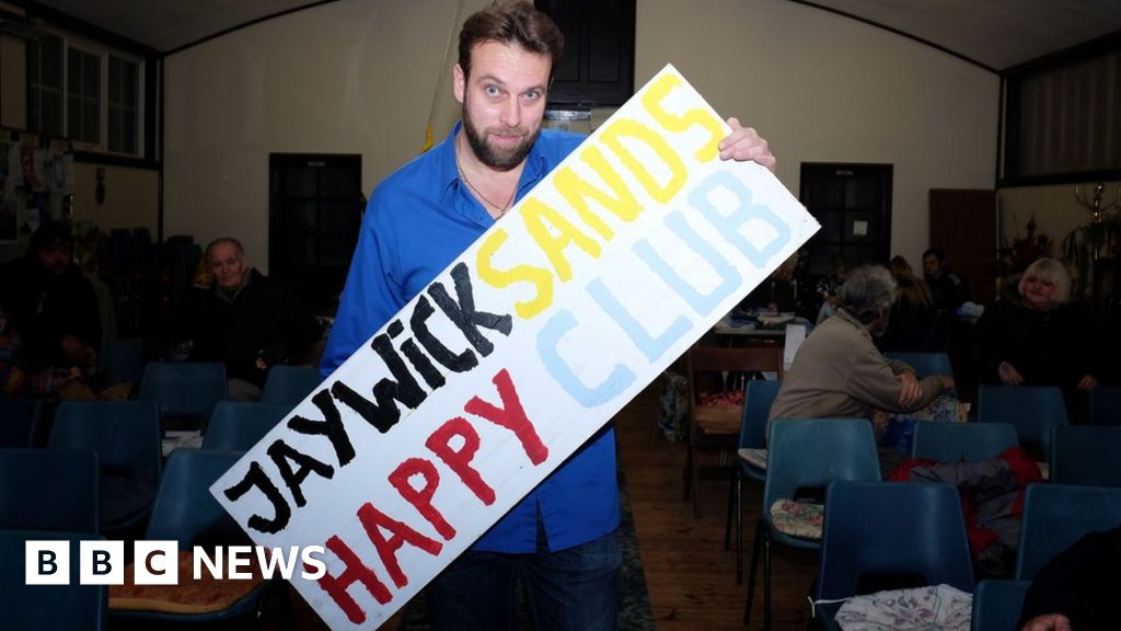 Can the Happy Club help save Jaywick Sands? - BBC News