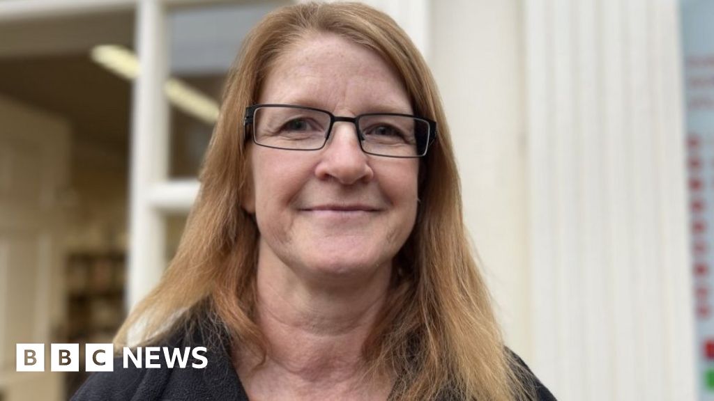 Subpostmistress urges people not to boycott post offices