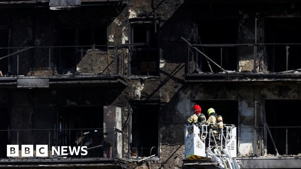 Incendio de Valencia: Diez cadáveres encontrados mientras la policía española busca en apartamentos destruidos