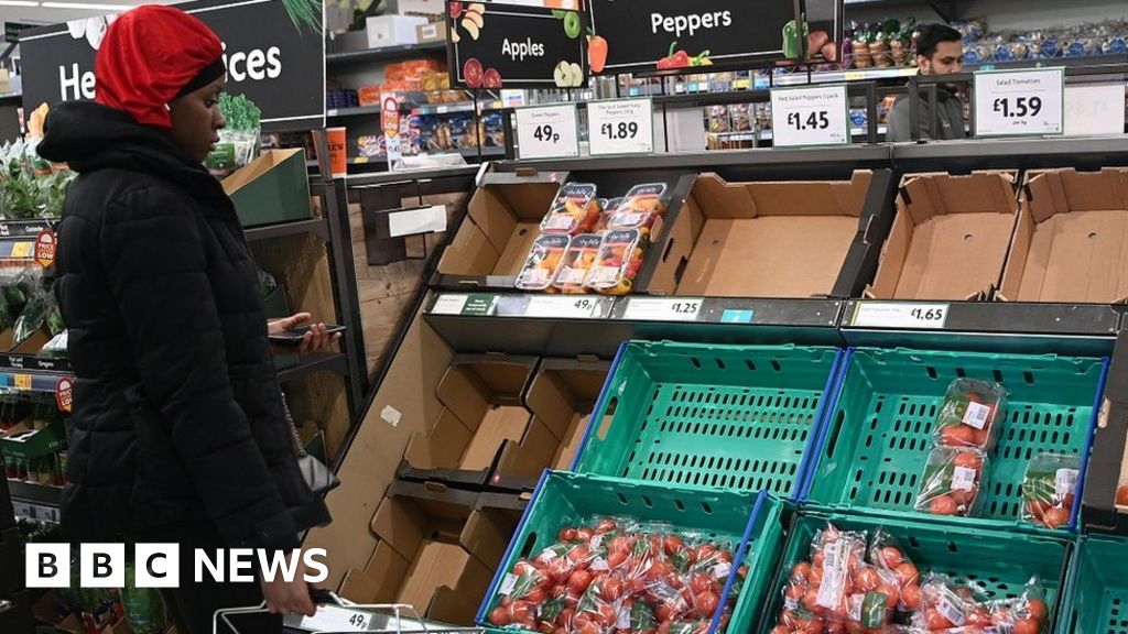 Vegetable shortages could last for up to a month BBC News