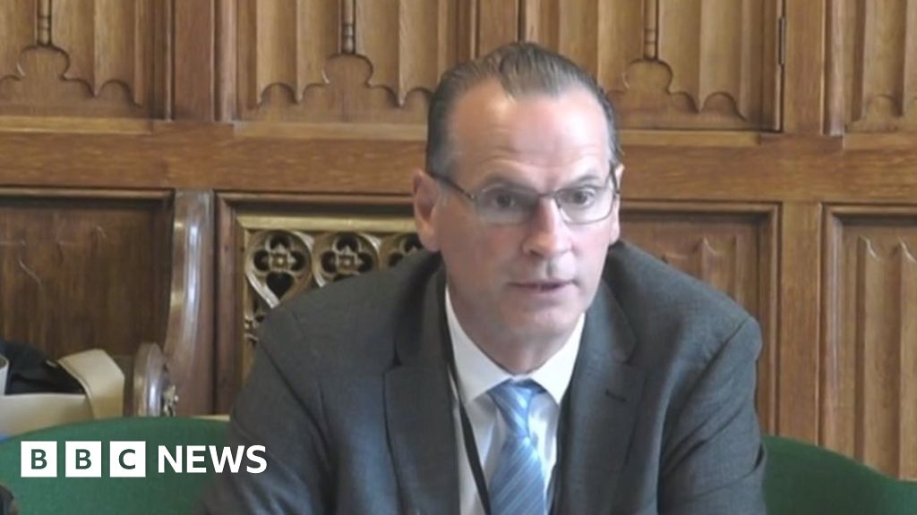 Oxford Uberstyle buses halted by traffic 'just not profitable enough