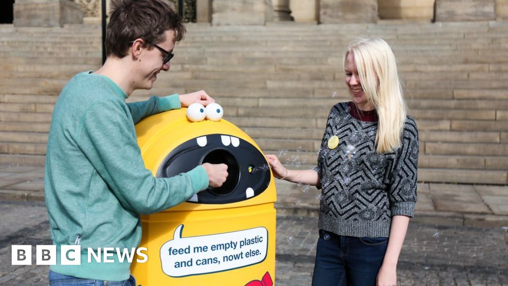Leeds uses bubblebins in city centre recycling push