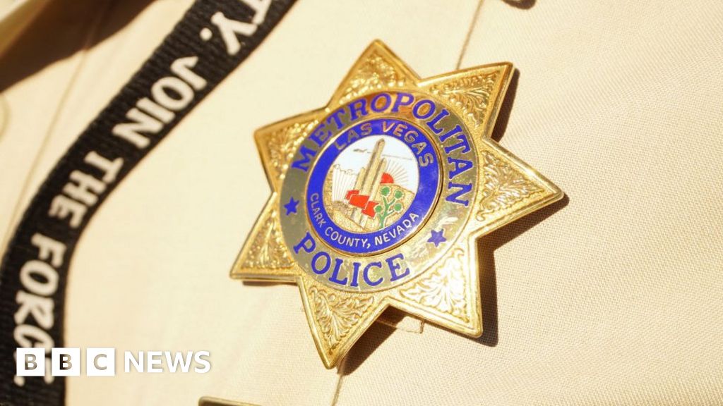 Полицията в Лас Вегас издирва още двама заподозрени след като