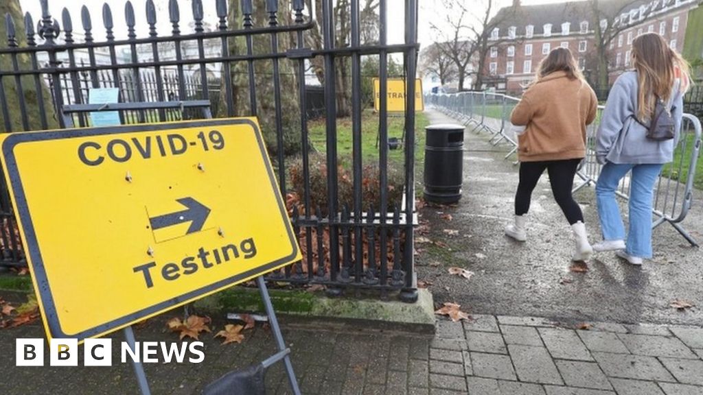 Coronavirus: Greenwich Council backs down on school closures