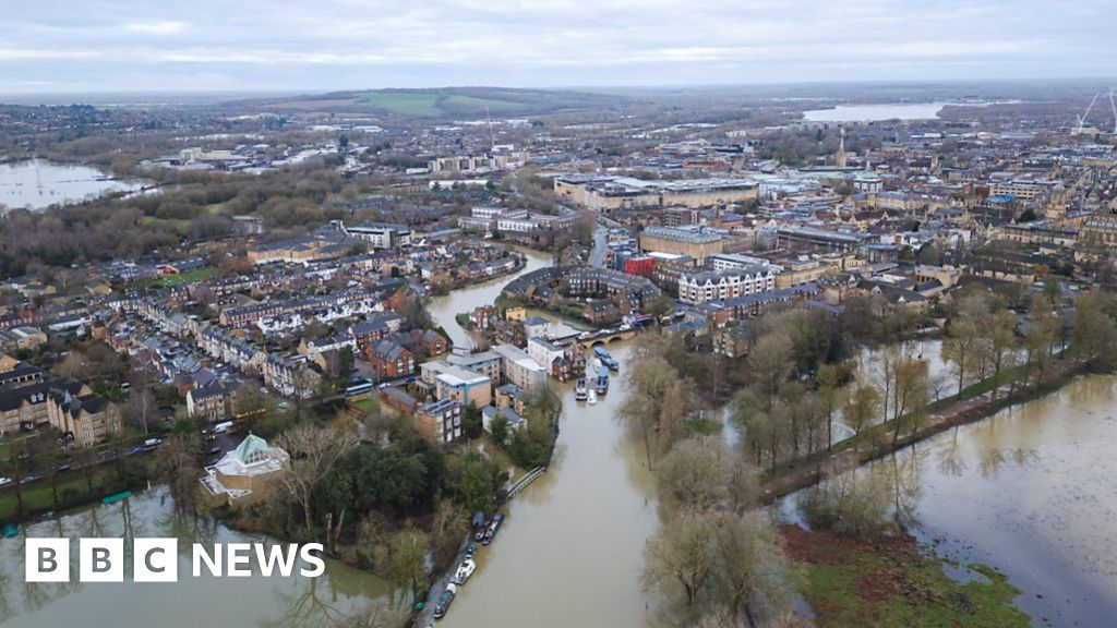 Oxford Flooding Aerial Footage Shows City After Heavy Rainfall BBC News    132212925 P0h37mmw 