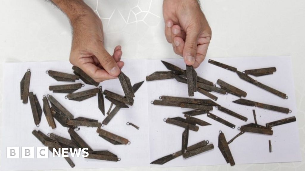 India doctors remove 40 knives from man's stomach BBC News