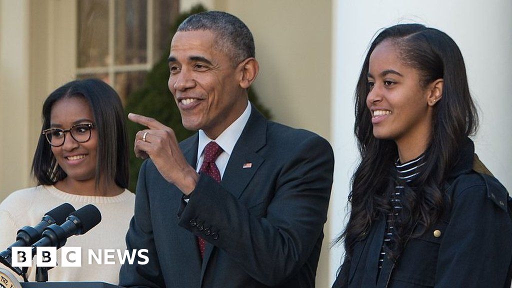 In pictures: Obama girls' eight years in the White House - BBC News