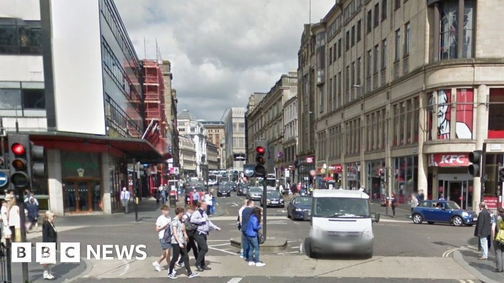 Police appeal after serious assault in Glasgow - BBC News