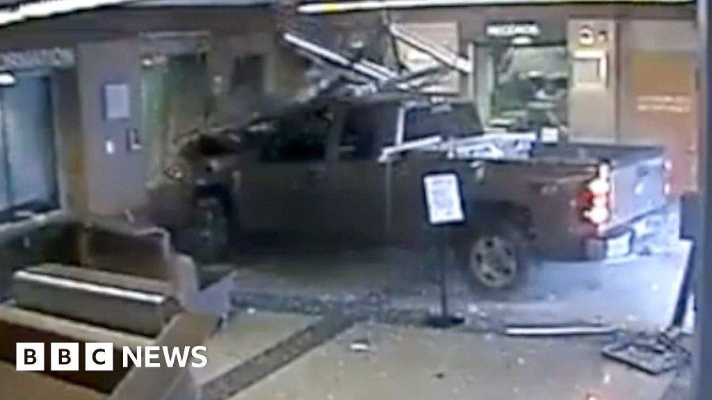 Man smashes vehicle into Colorado police station