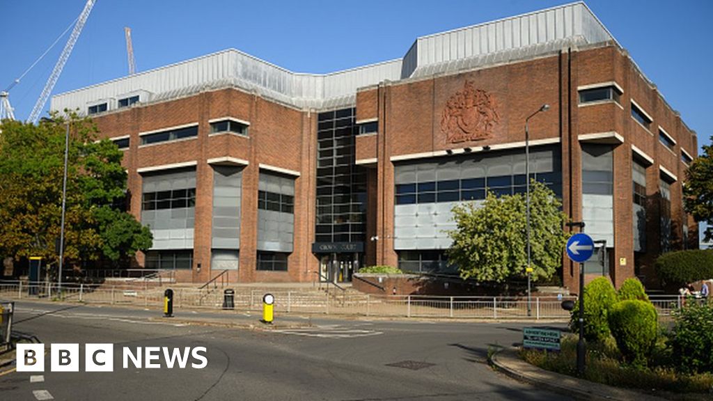 Concrete tests ordered on 1990s court buildings BBC News