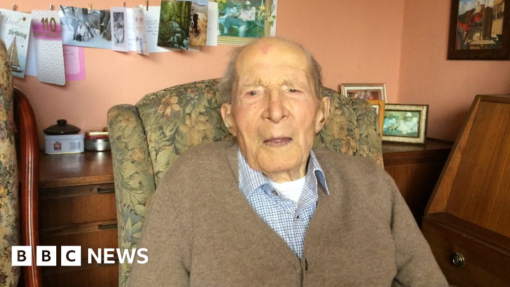 Britain's oldest men mark 110th birthday - BBC News