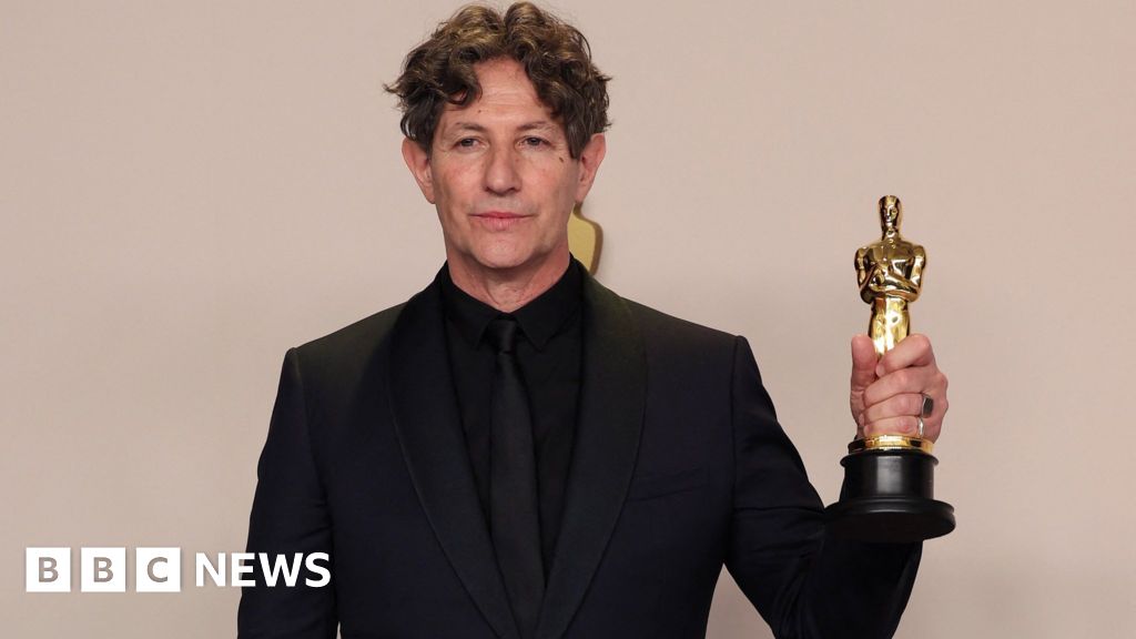Top director makes Gaza statement in Oscars speech