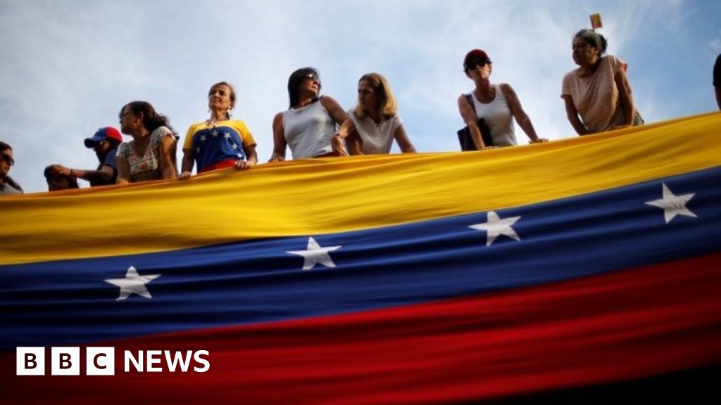 Venezuela Crisis: Tensions Rise As 48-hour Strike Starts - BBC News