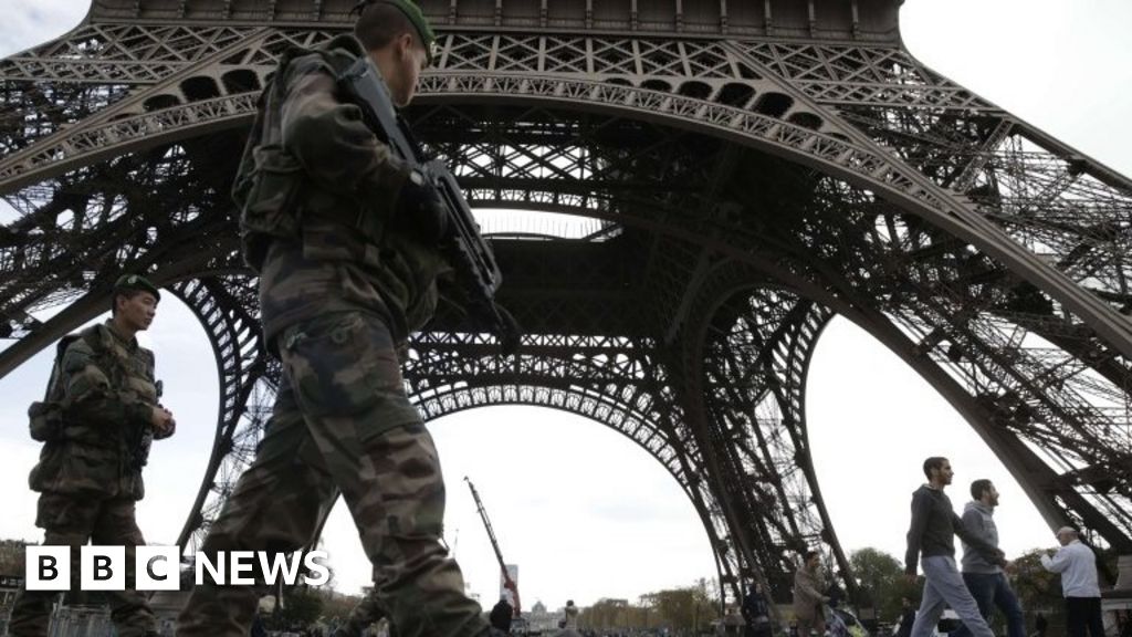 Paris Attacks: Many Arrested In Raids Across France - BBC News