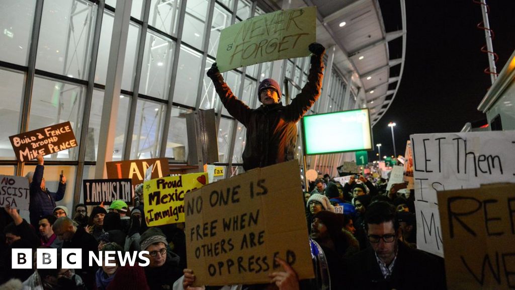 Trump executive order: US judge temporarily halts deportations - BBC News