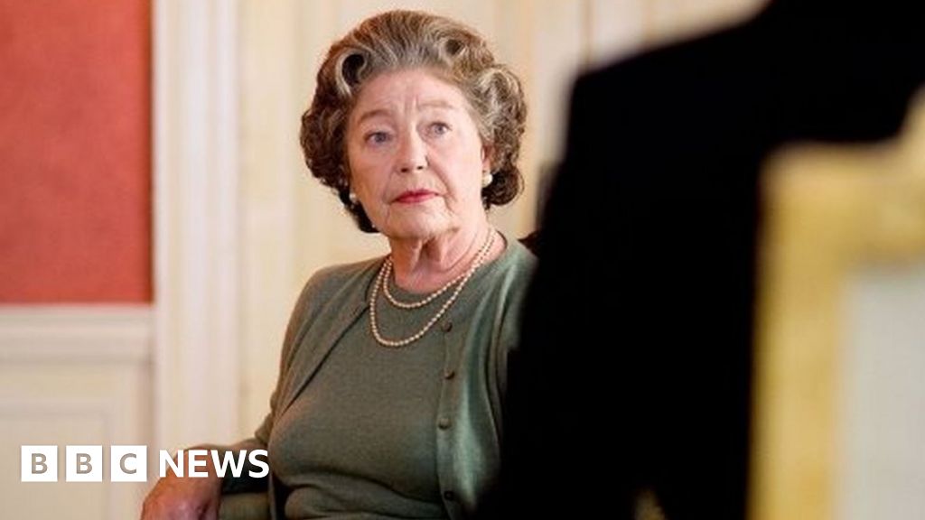 Actress Rosemary Leach dies after 'short illness' - BBC News