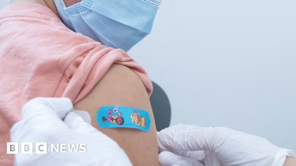 Covid: Maidstone mother drives to Italy to get daughter jabbed