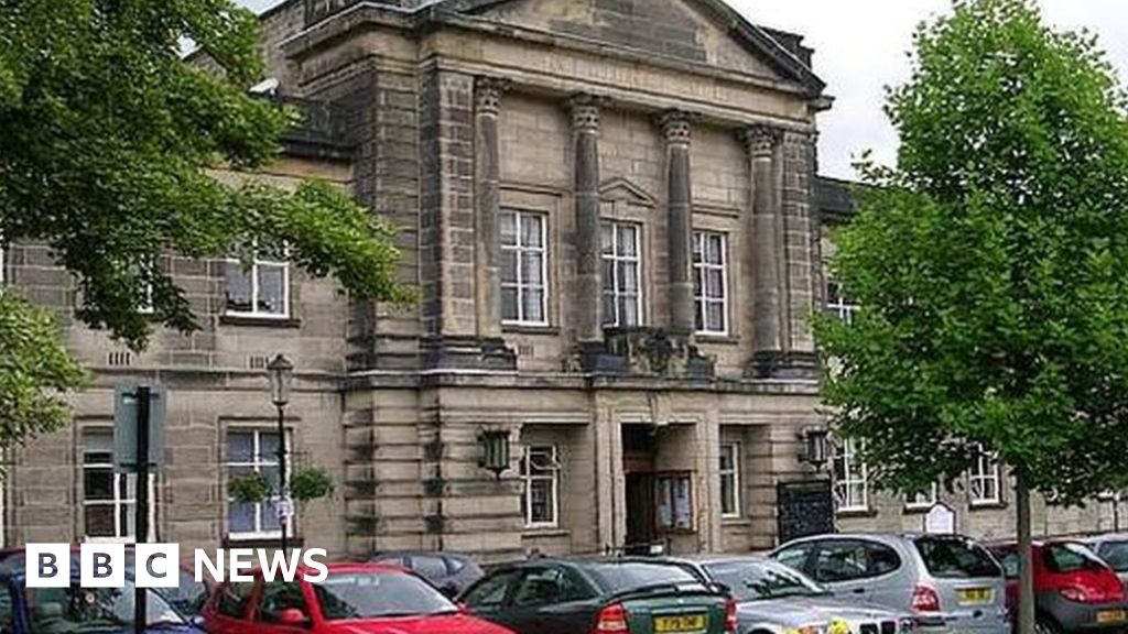 Harrogate and Craven council results Tories tighten hold BBC News