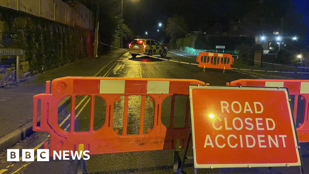 Man Dies As Car Overturns In Shrewsbury Crash Bbc News 4607