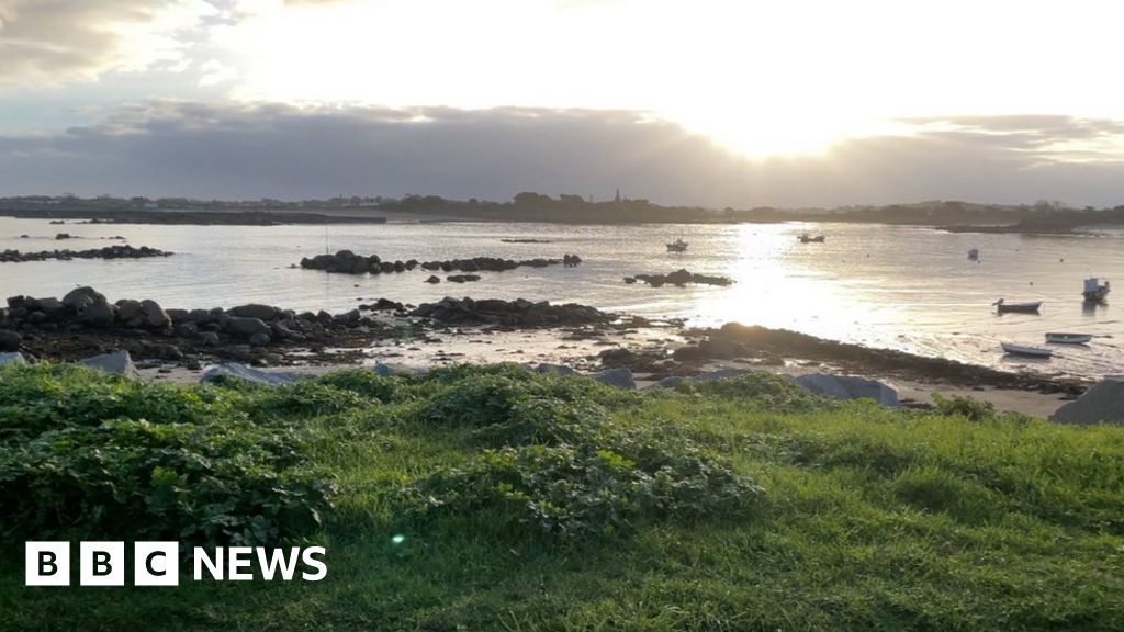 Guernsey walk and talk group tackles mental health