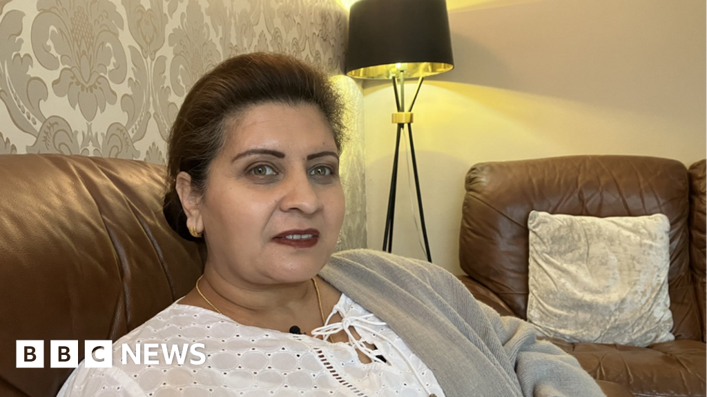 ex-walsall-postmistress-says-post-office-charges-led-to-a-breakdown