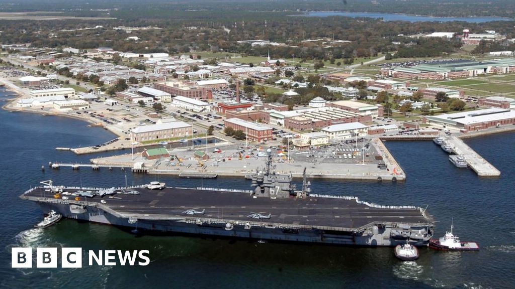 Pensacola shooting: Three killed in US naval base shooting thumbnail