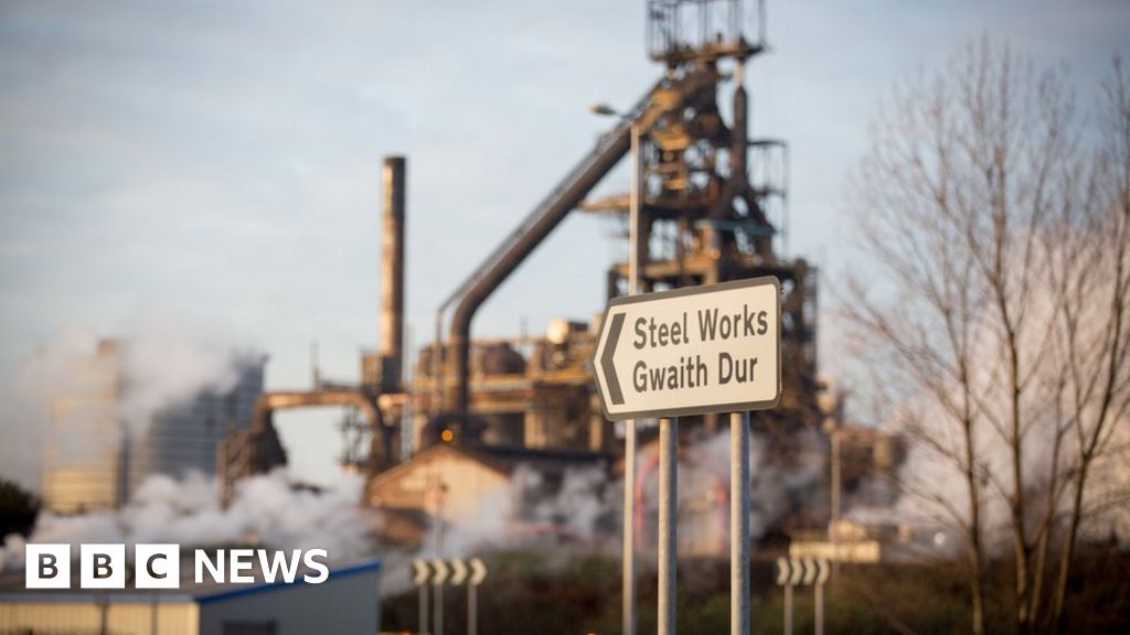 Tata Steel: Związki zawodowe twierdzą, że połowa stanowisk pracy w Port Talbot jest zagrożona
