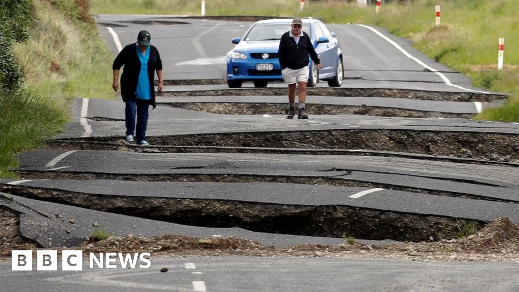 New Zealand Hit By Aftershocks After Severe Earthquake Bbc News