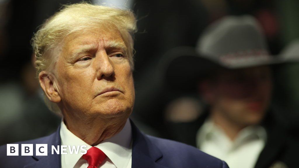 NY grand jury to hear pro-Trump witness in hush money case