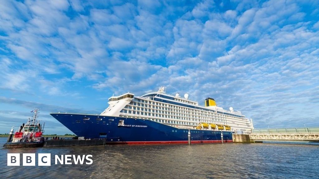 Tilbury cruise ships 'could overflow hospitals' BBC News