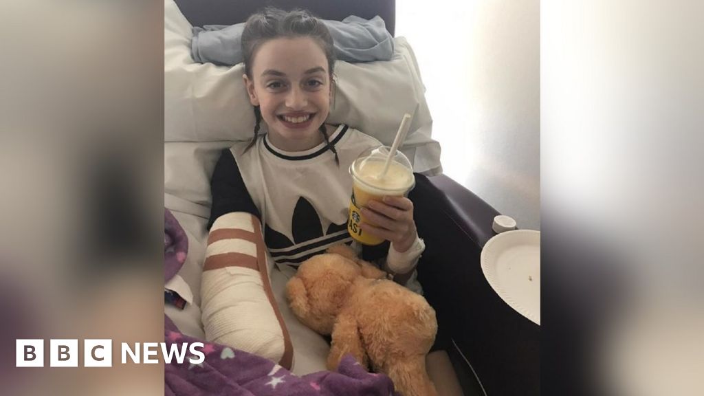 Bedford Girl S Hand Amputated After Trampoline Accident Bbc News