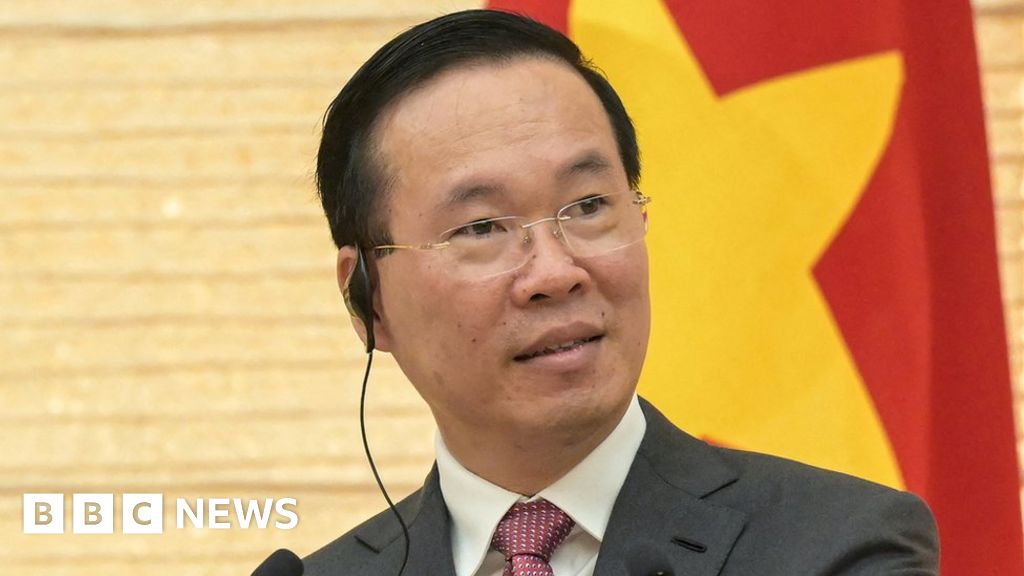 Президентът на Виетнам Во Ван Туонг подаде оставка след само