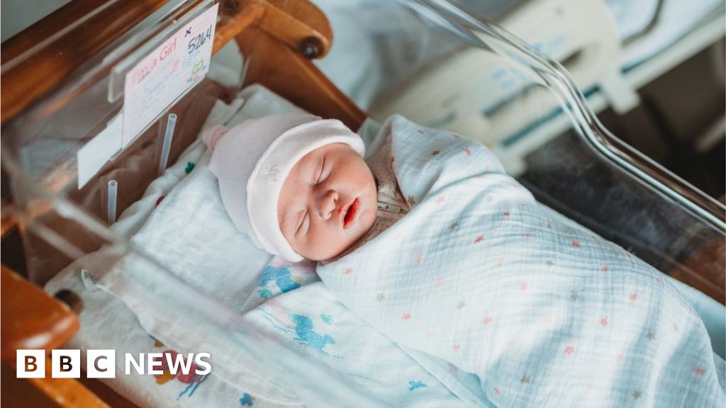 Coleraine: No more births to take place at Causeway Hospital - BBC News