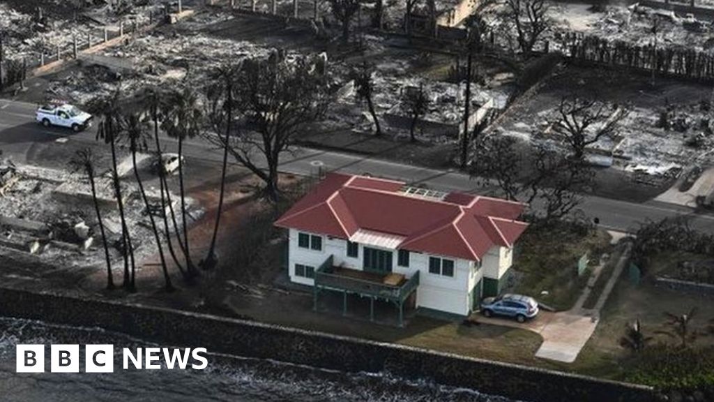 Incendios forestales en Hawái: la casa roja de Lahaina que sobrevivió a los incendios de Maui