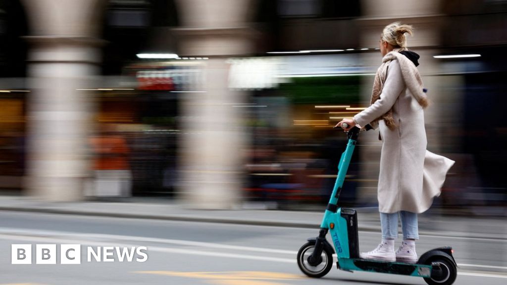 Paris says au revoir to rental e-scooters