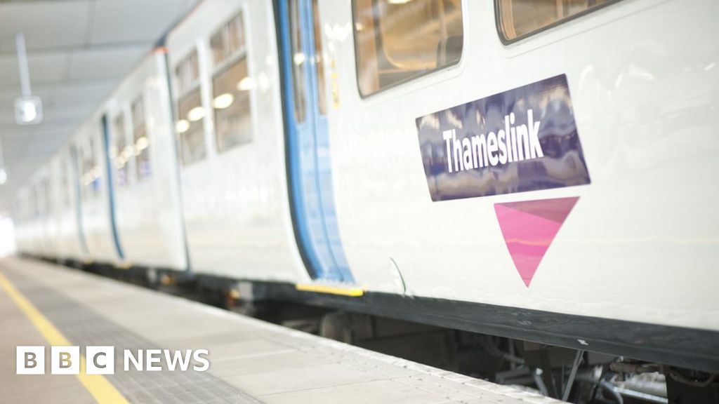 'Major' Rail Disruption Over Bedfordshire Signal Fault - BBC News