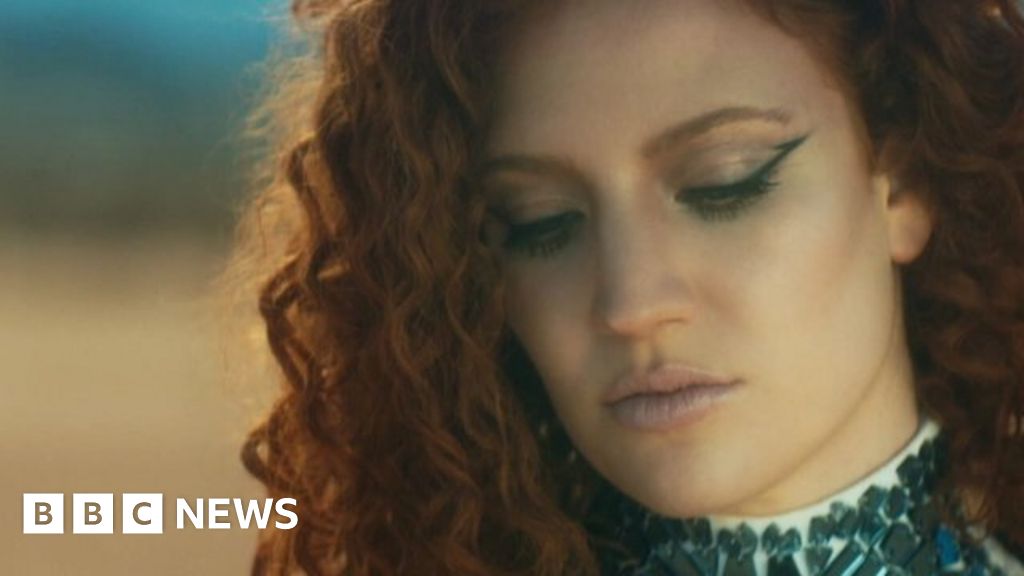 Jess Glynne on recovering from throat surgery - BBC News