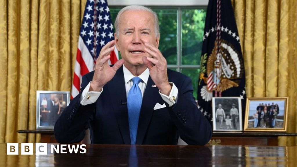 Photo of Biden hovorí, že dohoda o dlhovom strope zabránila „ekonomickému kolapsu“